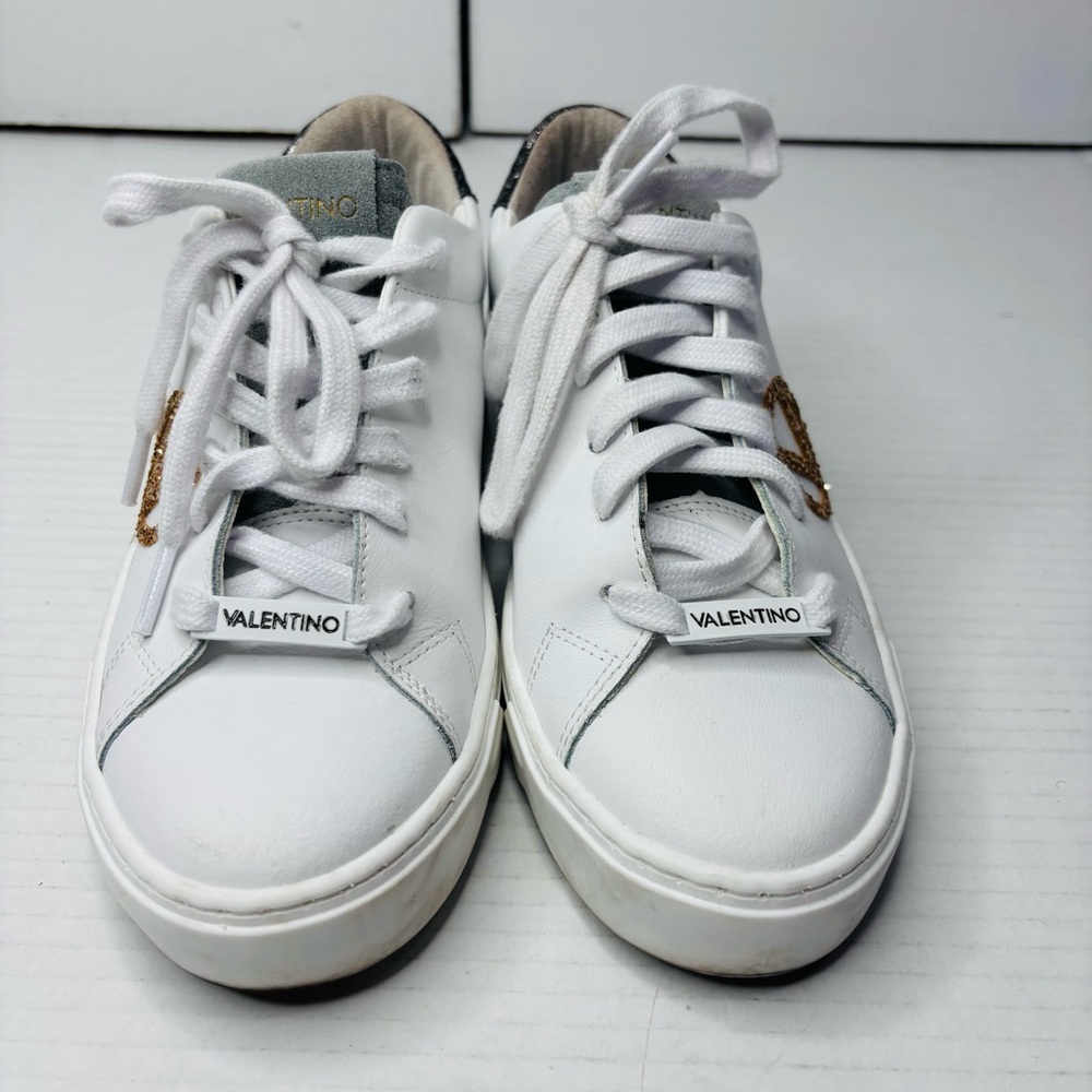VALENTINO BY MARIO VALENTINOLaura Logo Low Top Leather Sneakers in White Size 8 - Picture 3 of 7